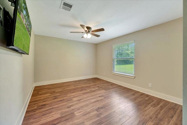7440 County Road 215a, Alvin, TX 77511
