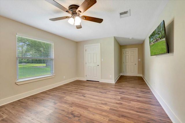 7440 County Road 215a, Alvin, TX 77511
