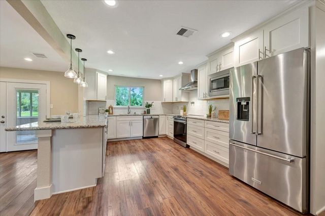 7440 County Road 215a, Alvin, TX 77511