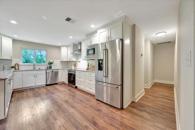 7440 County Road 215a, Alvin, TX 77511