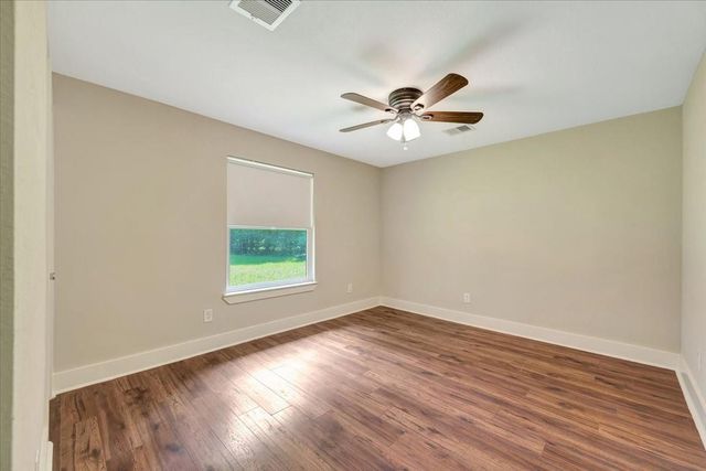 7440 County Road 215a, Alvin, TX 77511