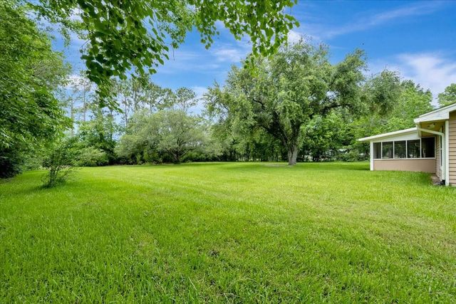 7440 County Road 215a, Alvin, TX 77511