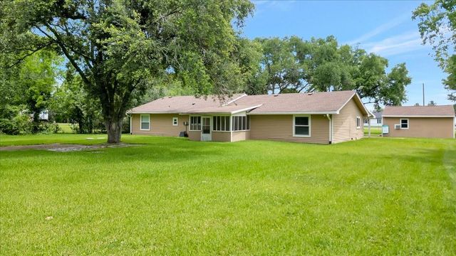 7440 County Road 215a, Alvin, TX 77511