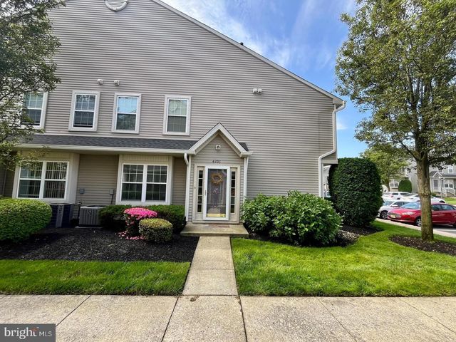 4201 GRENWICH LN, Mount Laurel, NJ 08054