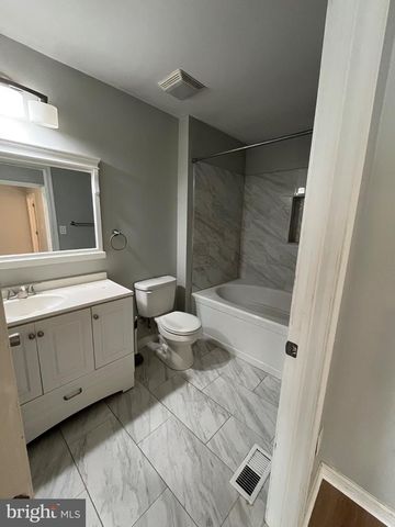 4201 GRENWICH LN, Mount Laurel, NJ 08054