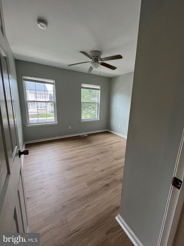 4201 GRENWICH LN, Mount Laurel, NJ 08054
