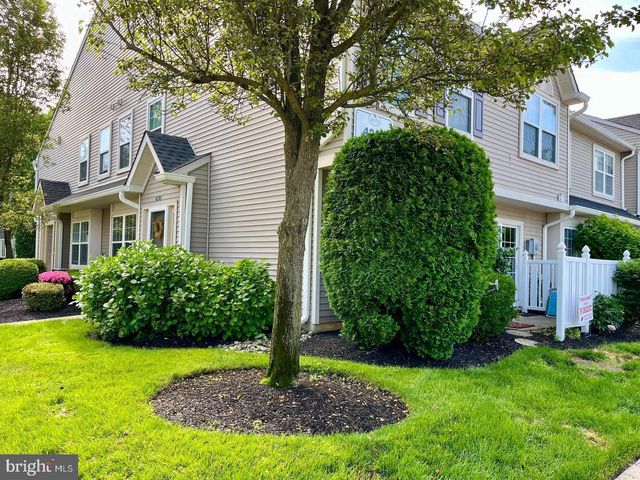 4201 GRENWICH LN, Mount Laurel, NJ 08054