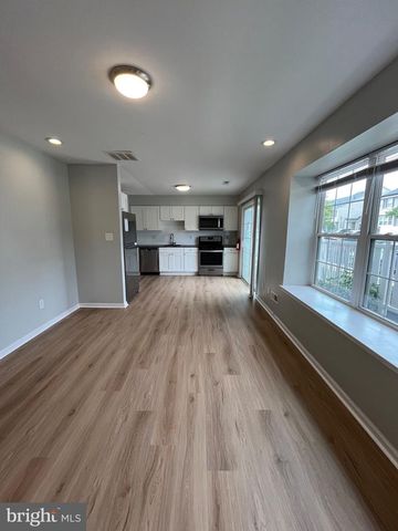 4201 GRENWICH LN, Mount Laurel, NJ 08054