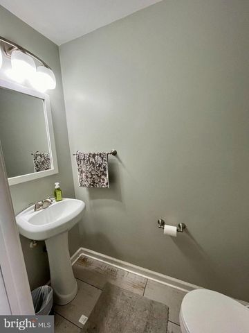 4201 GRENWICH LN, Mount Laurel, NJ 08054