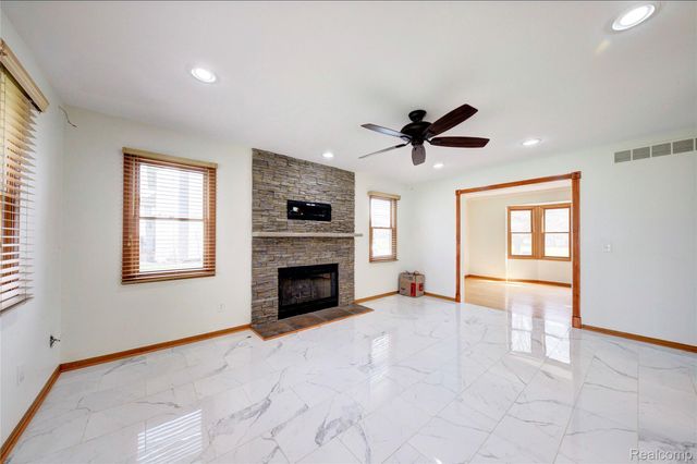 4570 River Hills Court, Brighton Township, MI 48114