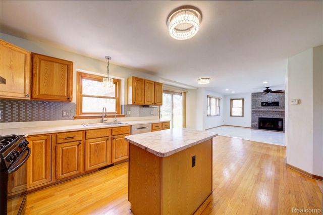 4570 River Hills Court, Brighton Township, MI 48114