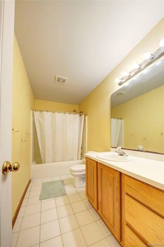 4570 River Hills Court, Brighton Township, MI 48114