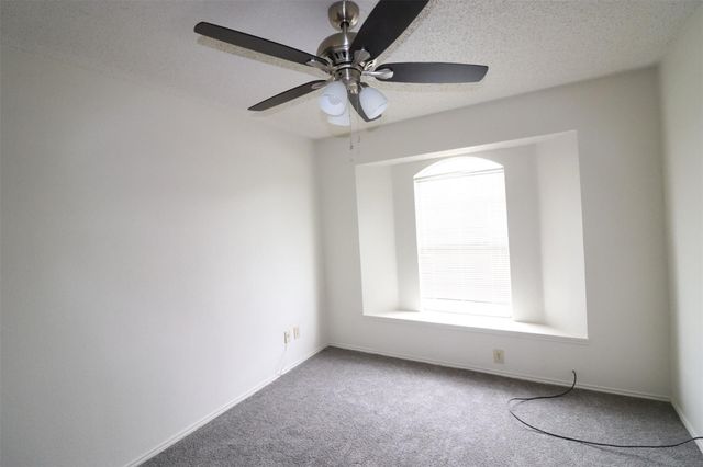 1101 Valley Branch Drive, Arlington, TX 76001