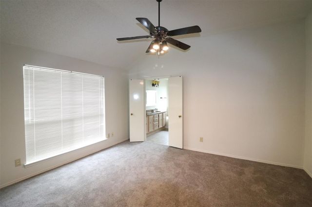 1101 Valley Branch Drive, Arlington, TX 76001