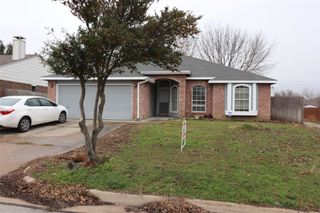 1101 Valley Branch Drive, Arlington, TX 76001