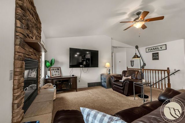 3024 Western Bluffs Boulevard, Billings, MT 59106