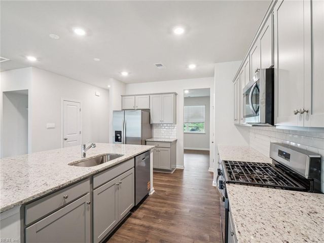 205 Gallop WAY, Yorktown, VA 23690