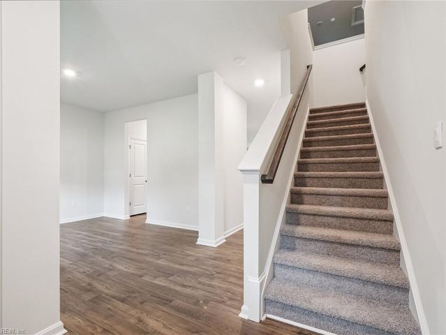 205 Gallop WAY, Yorktown, VA 23690