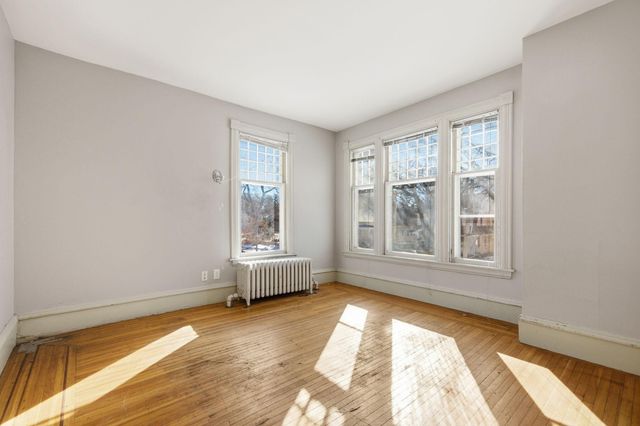 709 7th Street SE, Minneapolis, MN 55414