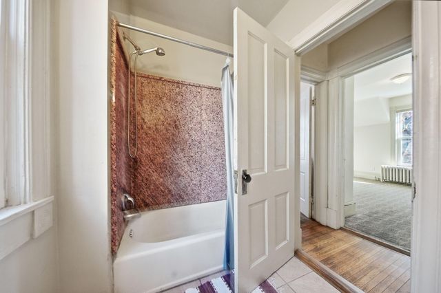 709 7th Street SE, Minneapolis, MN 55414