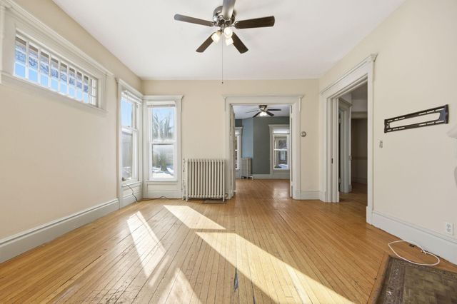 709 7th Street SE, Minneapolis, MN 55414