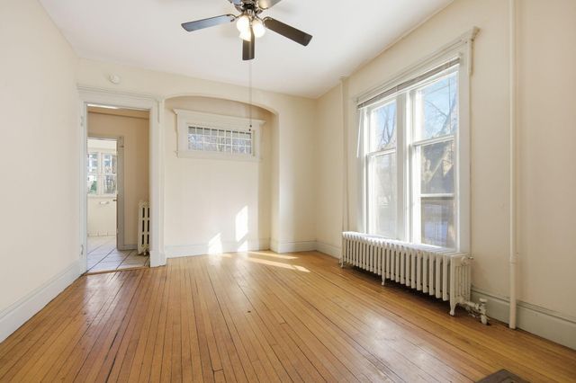 709 7th Street SE, Minneapolis, MN 55414