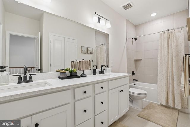 1205 PARKER BLVD, West Windsor, NJ 08550