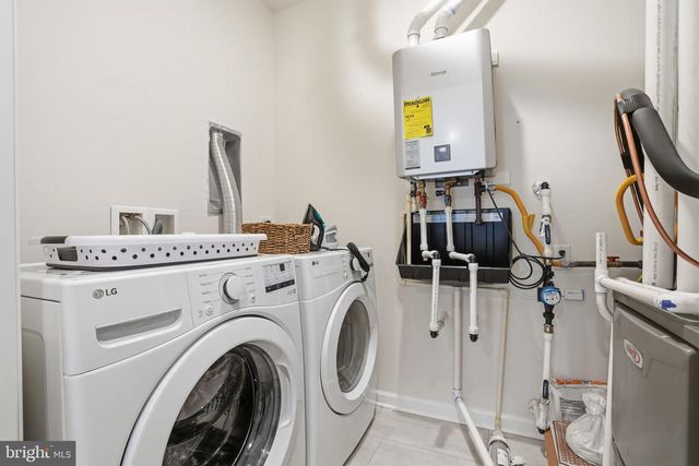 1205 PARKER BLVD, West Windsor, NJ 08550