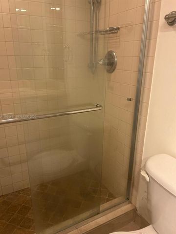11111 NW Biscayne Blvd 11, North Miami Beach, FL 33181