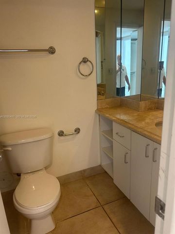 11111 NW Biscayne Blvd 11, North Miami Beach, FL 33181
