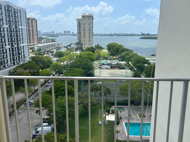 11111 NW Biscayne Blvd 11, North Miami Beach, FL 33181