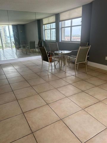 11111 NW Biscayne Blvd 11, North Miami Beach, FL 33181