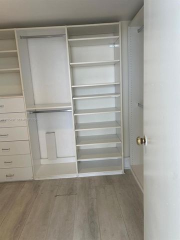 11111 NW Biscayne Blvd 11, North Miami Beach, FL 33181