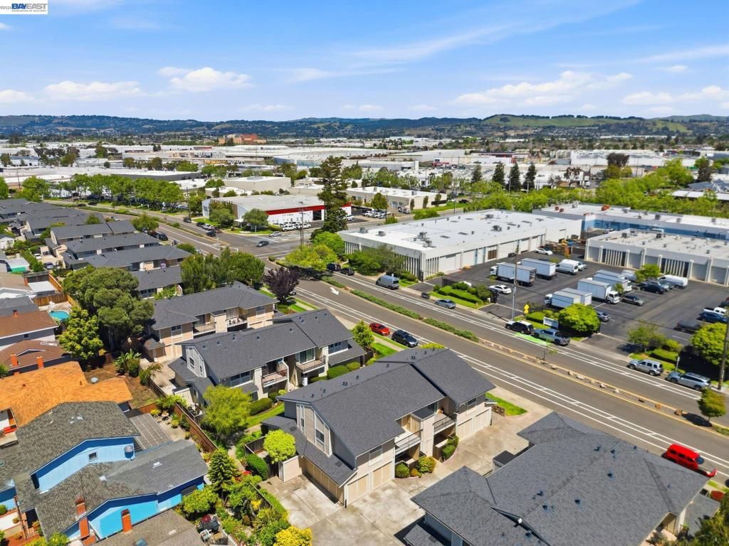 Image 27 of property listing at 14615 Doolittle Dr, San Leandro, CA 94577