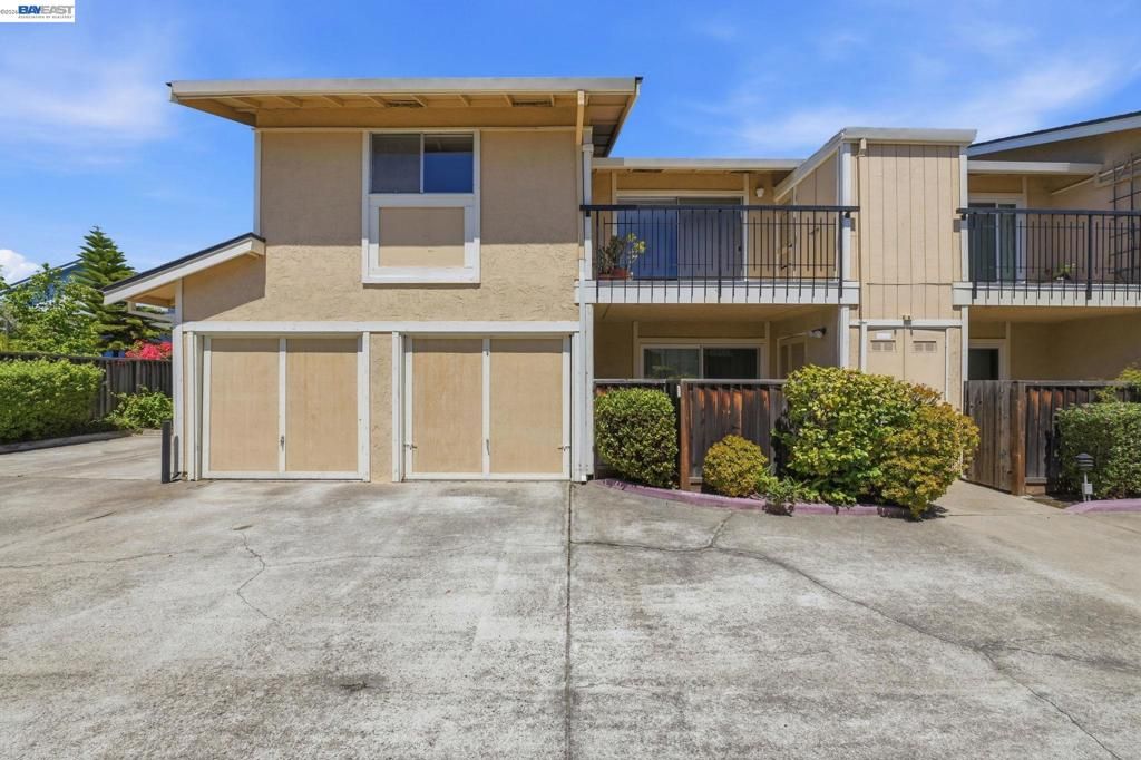 Image 5 of property listing at 14615 Doolittle Dr, San Leandro, CA 94577