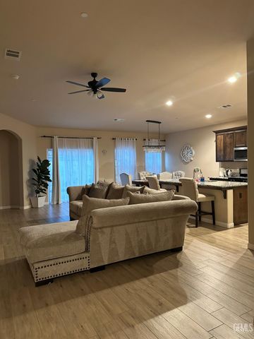 6104 Mybryn Court, Bakersfield, CA 93306