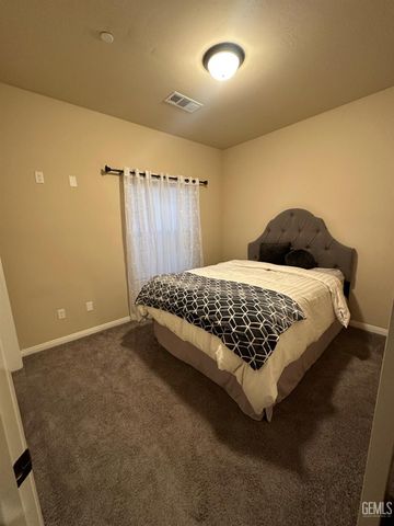 6104 Mybryn Court, Bakersfield, CA 93306