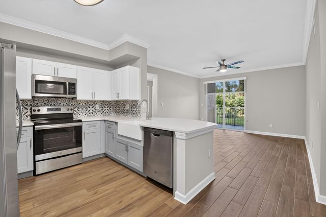 15055 MICHELANGELO Boulevard 102, Delray Beach, FL 33446