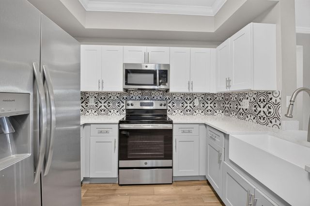 15055 MICHELANGELO Boulevard 102, Delray Beach, FL 33446