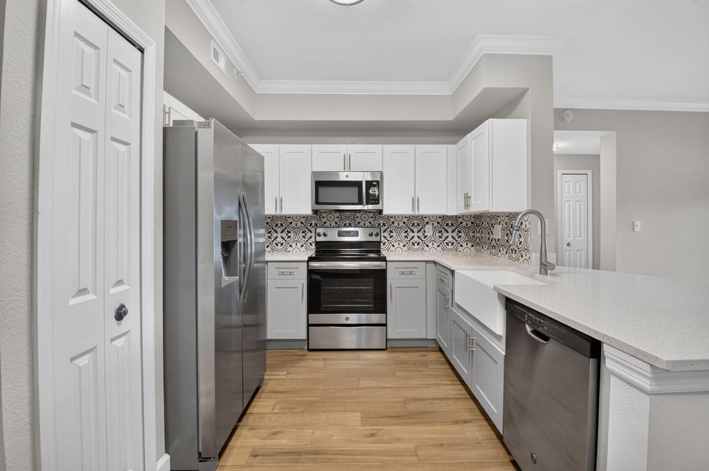 15055 MICHELANGELO Boulevard 102, Delray Beach, FL 33446