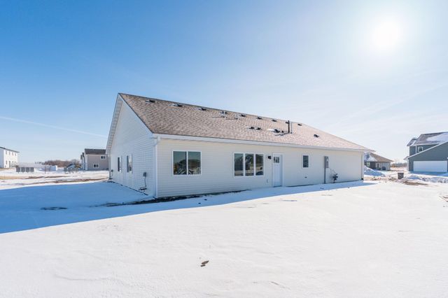 3120 & 3122 Noble Drive, Mankato, MN 56001