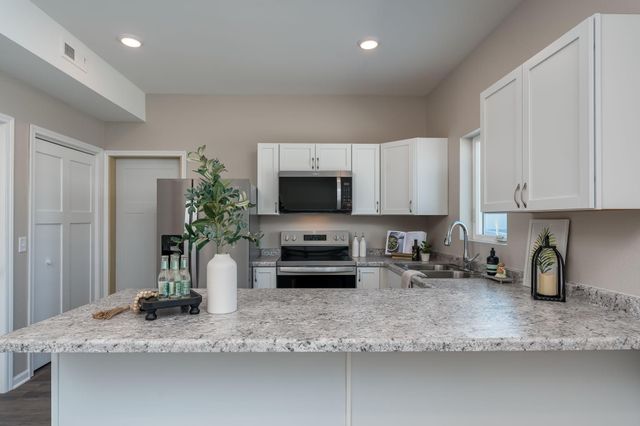 3120 & 3122 Noble Drive, Mankato, MN 56001