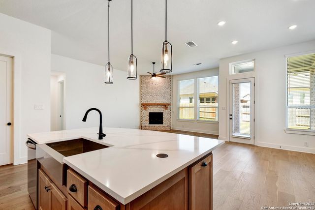 1652 Seekat, New Braunfels, TX 78132