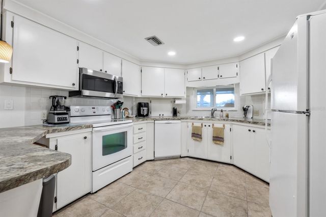 2100 KINGS HIGHWAY 857, Port Charlotte, FL 33980