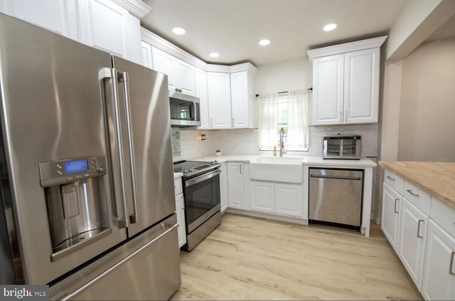 19 NARCISSUS LANE, Levittown, PA 19054