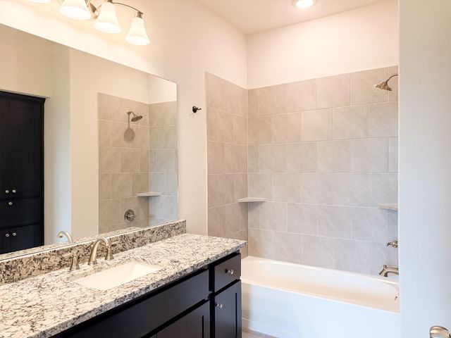 879 Pineview Circle, Jewett, TX 75846