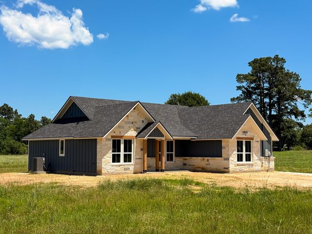 879 Pineview Circle, Jewett, TX 75846