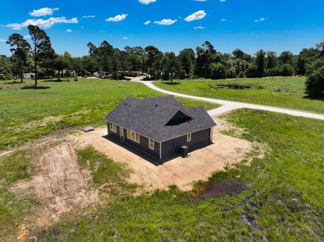 879 Pineview Circle, Jewett, TX 75846