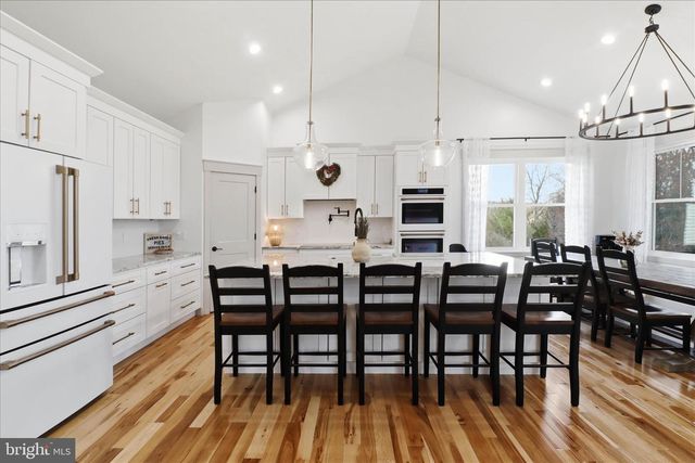 101 ACKLEY CIR, Lititz, PA 17543