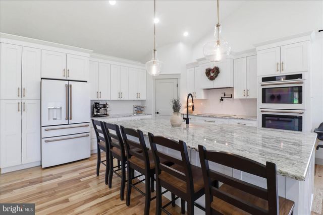 101 ACKLEY CIR, Lititz, PA 17543